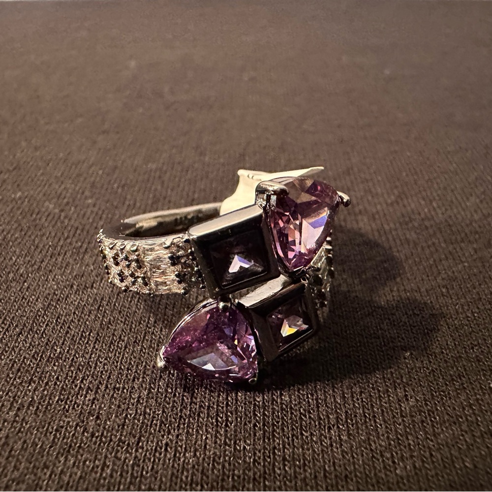Bomb Party Sirens Collection – “Purple Amethyst Dream” Ring 💜
Size 8